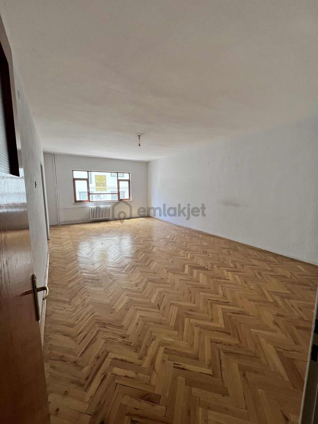 Ekin Group'tan Şehir Merkezinde Yapılı 3+1 Satılık Daire 5