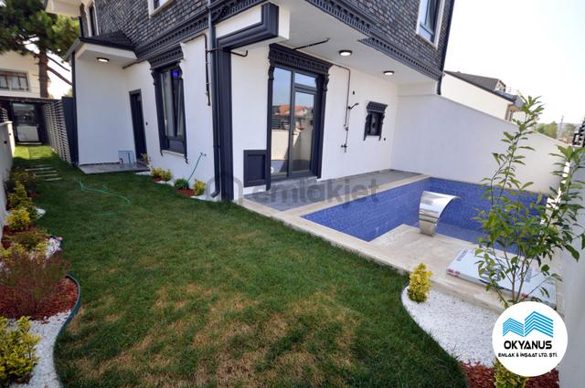 Kocaali De Havuzlu, Bahçeli, Denize Yakın Şık 3+1 Villa 3