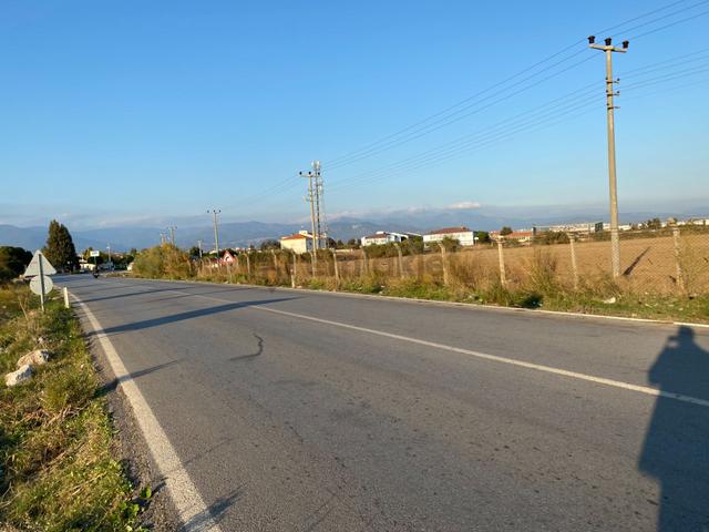 Burhaniye De Satılık 48,000 Metre Kare Arsa.denize 800 Metre Mesafe 5