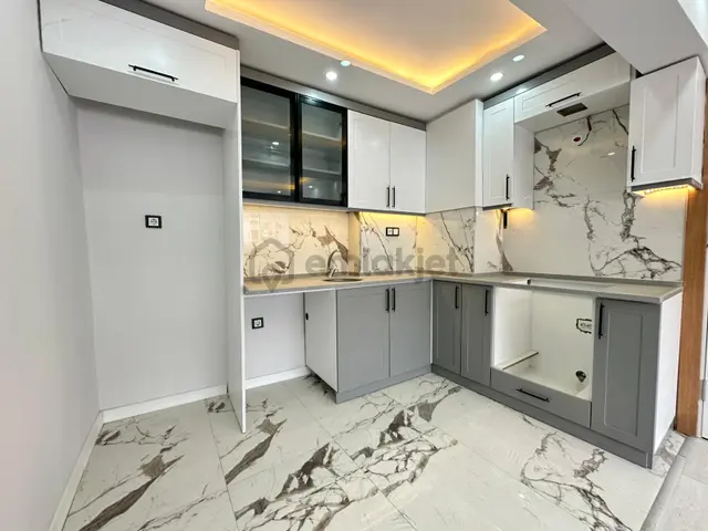 Manisa Katlı Otopark Cvr 3+1 Lüx Tadilatlı Aradığınız Satılık 3