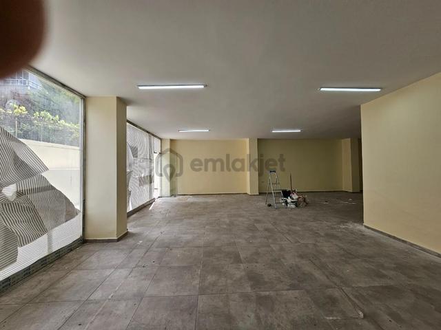 Beylikdüzü Yakupluda Çok Amaçlı Kullanıma Uygun Büyük Ön Cepheli 3