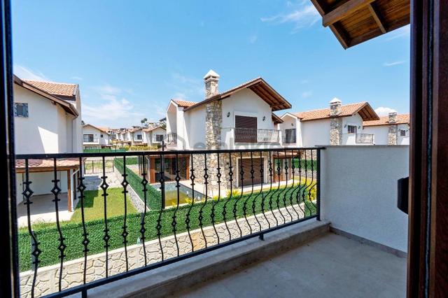 Kuşadası Caferli De Tek Müstakil Özel Havuzlu 3+1 Müstakil Villa 5