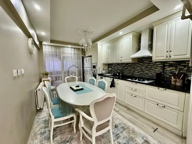 Tercih'ten Zümrüt Mahallesi Site İçi Lüks Satılık Villa 4