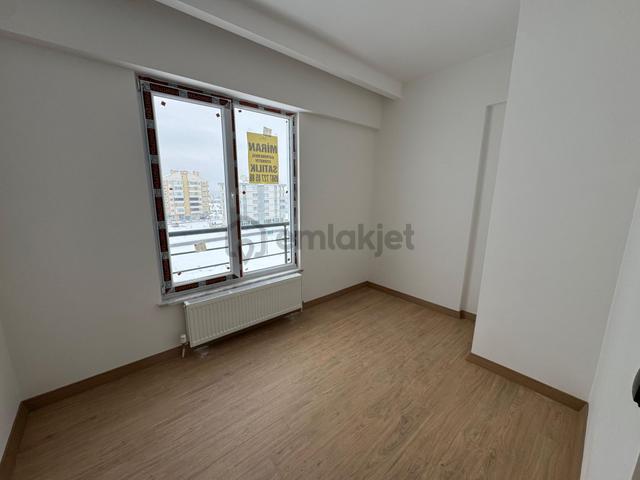 Mimsin Şirintepe Mah Ara Kat 3+0 Kombili Fırsat Daire 4