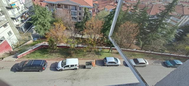 Bağlarbaşında 3+1 Katta Manzaralı Daire 2