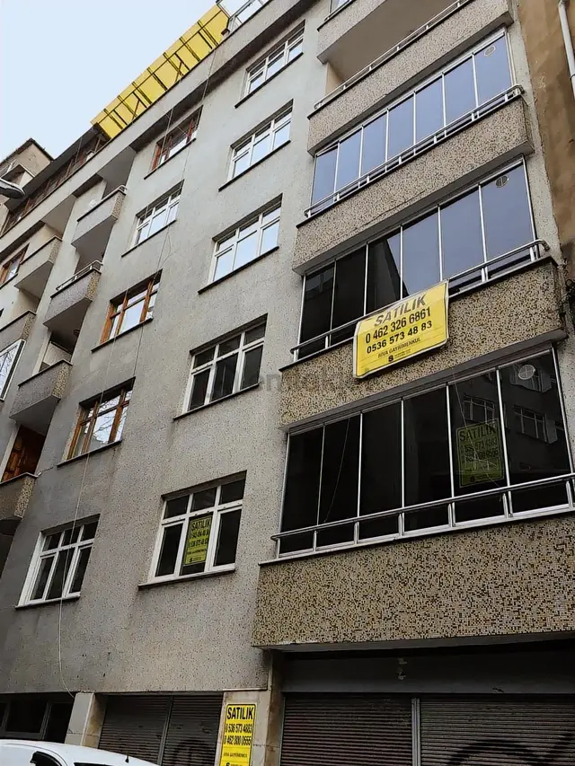 Riva Gymdn Merkezde Asansörlü D.gazlı Masrafsız 3 Adt Daire 1