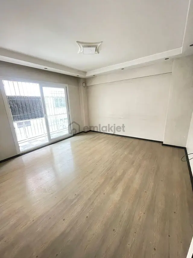 Hazar Gayrimenkul'den Uzun Çarşıya 2 Dk Uzaklıkta Satılık 3+1 Daire 3
