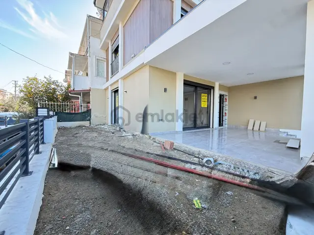 Seferihisar Doğanbey De Denize Yakin Satılık Bahçeli Sıfır Luks 3+1 Villa 4
