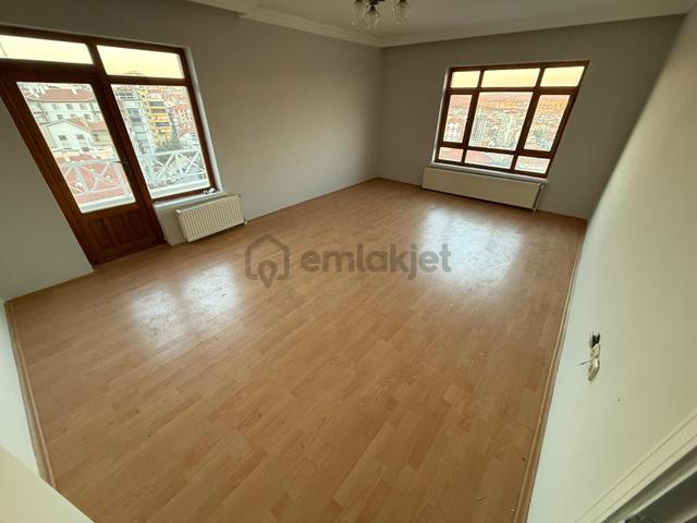 Osmangazi Mahallesinde 3+1 Manzaralı Bağımsız Fırsat Daire 3