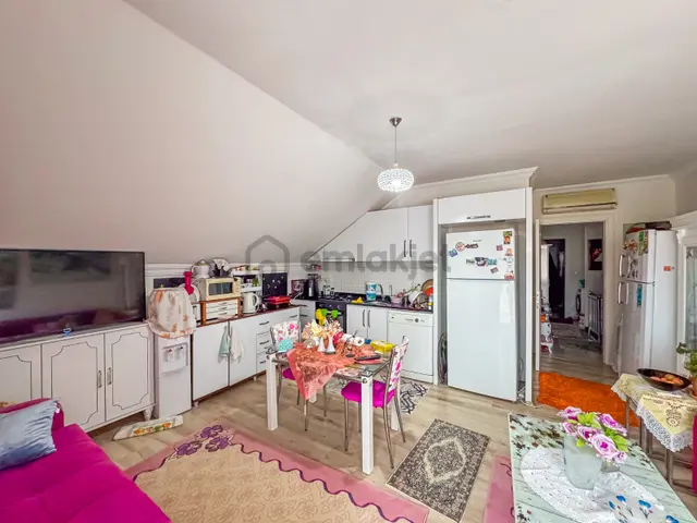 Alanya Demirtaşta 150 M² 3+1 Eşyalı Çatı Dubleks 2 Mutfaklı 2