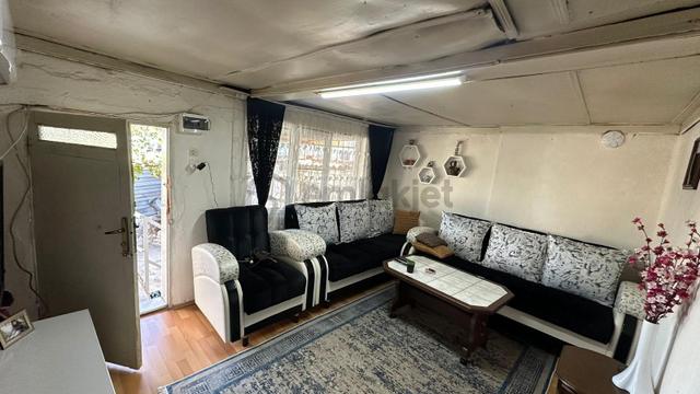 ^^sadece^^parstan Kadıköyde Geniş Bahçeli 184 M2 1+1 Kerpiç Ev 2