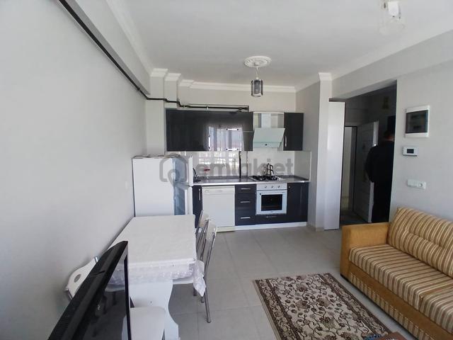 Akçay Emlak'tan Akşehir Çarşı Merkezde Eşyalı Kiralık Sıfır 1+1 Daire 1