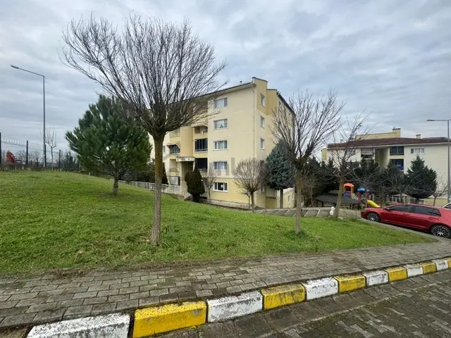 Re/max Mavi'den Korucuk Toki Evlerinde Satılık 3+1 Daire 3