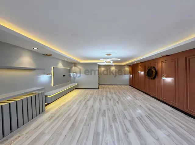 Beylikdüzü Vira Yapı'dan Satılık Geniş Kullanışlı Emsalsiz Daire ! 2
