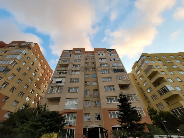 Altayçeşme Kayalarkent Sitesi 4+2 Kiracılı Satılık Dublex 4