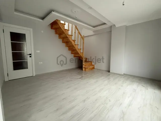 Bağcılar 15 Temmuz Mah Satılık Dubleks Daire 4+1 Krediye Uygun 3