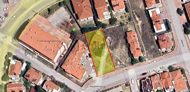 Erenköy’de Tahir B.körükçü Camii Yakınında; 2 Kat İmarlı Cazip Arsa Hissesi 3
