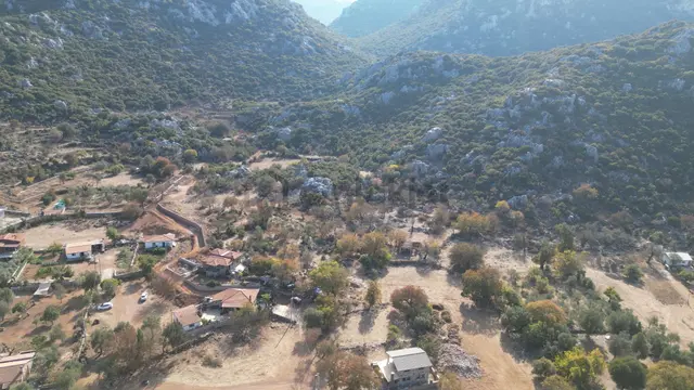 Joker: Marmaris Selimiye Tapuya Kayıtlı Köy Evi Ve Tarlası 4