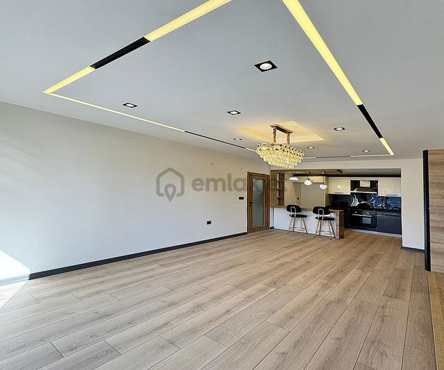 Metrobüse 10dk Ultra Lüks Full Dekorlu Site İçerisinde 1+1 Daire 5