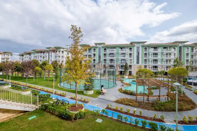 Florya Evleri Emlak Konutta Geniş Metrekareli 4,5+1 Arakat 1
