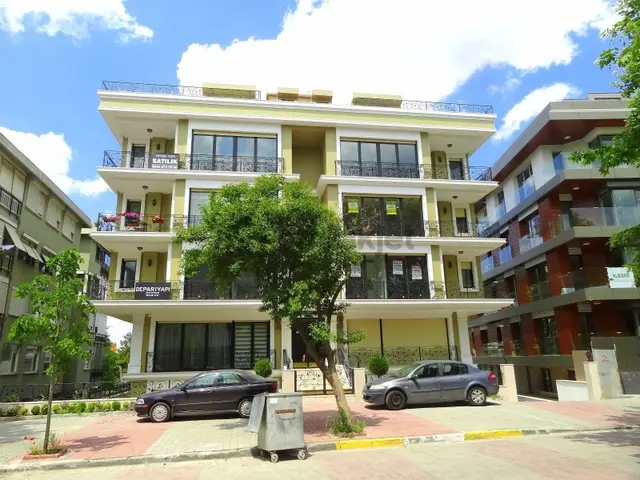 Yeşilyurt Ekin Sokak 4+1 180 M2 Satılık Arakat Satılık Daire 1