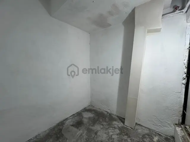 Altın Emlak Giresun'dan Debboyda 8 M2 Kiralık Depo 5