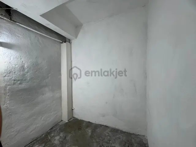Altın Emlak Giresun'dan Debboyda 8 M2 Kiralık Depo 4