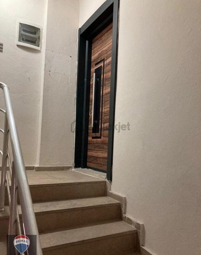 Tabela Değeri Yüksek Lokasyonda, 2 Katı Satılık Ticari Mülk 4