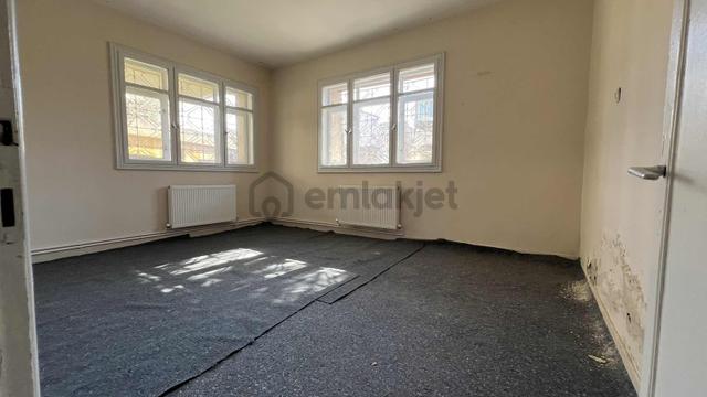Konal | Hacılar Merkezde Manzaralı 3 Katlı 4+1 Kiralık Daireler 5
