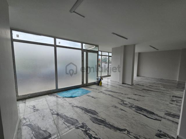 Sancaktepe'de İskanlı, Düzayak 170 M2 Dükkan 2