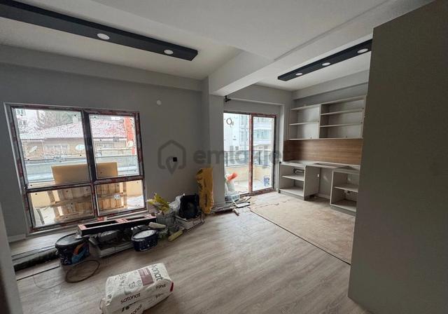 Hasan Bulgur Emlaktan Bahabey Cad Familya Pastanesi Yanı Sıfır 1+1 Daire 2