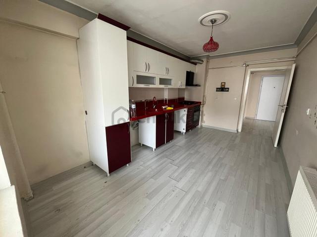 Ankara Keçiörende Cad Üzerinde Katta Asansörlü 130m2 Net Oturum Alanı Daire 4
