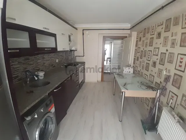 Ankara Keçiören Kanuni Mah Katta Asansörlü Ebeveyn Banyolu Daire 1