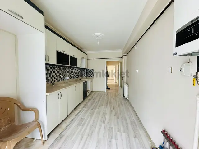 Feridunçelik'te Orhan Kemal Caddesi Yakınında Full Yapılı 3+1 Satılık Daire !! 3