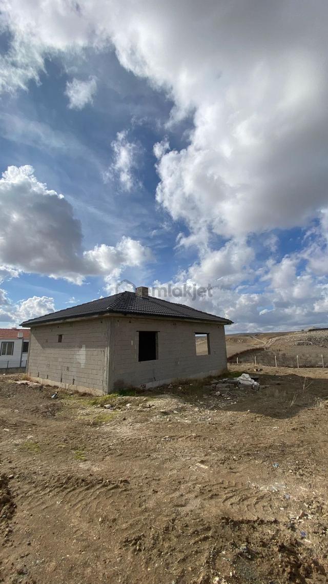 Haymana Yoluna Cephe 2+1 Evli Natamam Satılık Bahçe 5