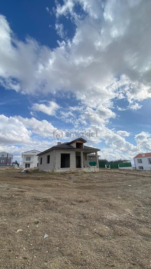 Haymana Yoluna Cephe 2+1 Evli Natamam Satılık Bahçe 3