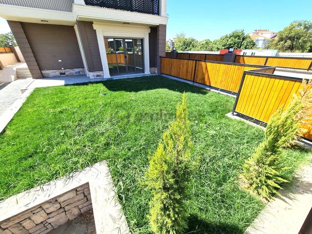 Akçay Artı Emlak'tan Cennetayağı'nda Satılık 6+2 Lüks Villa 3
