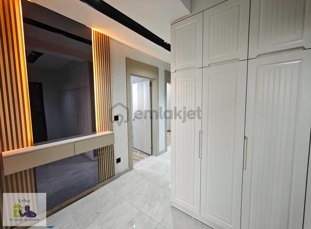Evbul'dan Üniversite Yolu Üzeri Satılık Ara Kat 3.5+1 Daire 2