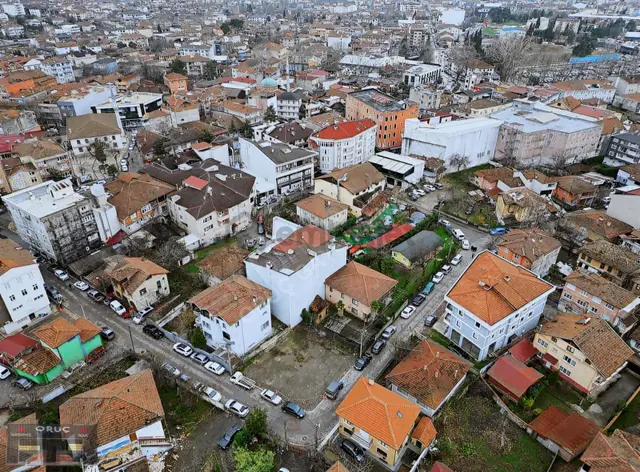 Oruç Gayrimenkulden Çarşı Merkezinde Satılık Arsa 4