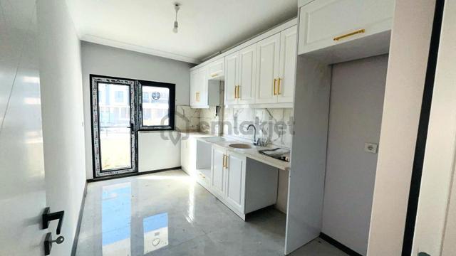 Acil! Çocuk Parkına Cephe Yerden Isıtma Sıfır 3+1 Daire 5