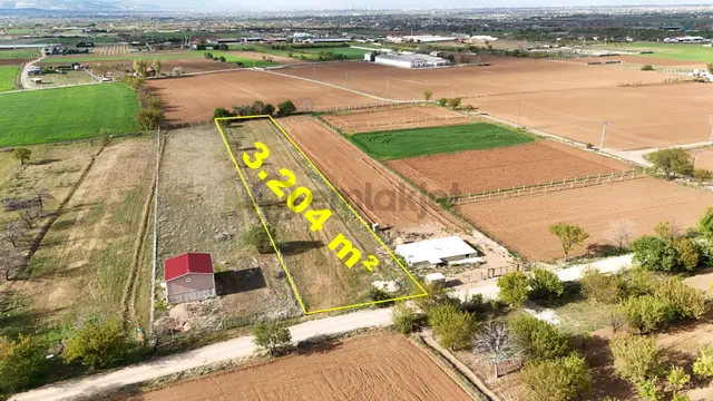Gödene'de 3.204 M² Müstakil Tapulu Suyu Olan Bahçelik Süper Konum 3