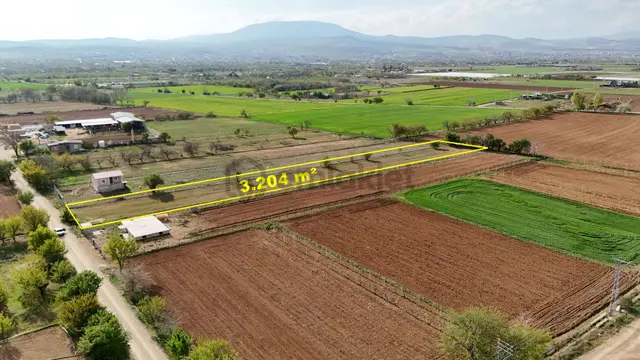 Gödene'de 3.204 M² Müstakil Tapulu Suyu Olan Bahçelik Süper Konum 2