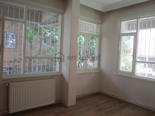 Zuhuratbaba Da Ön Cephe Yücetarla Caddesine Yakın 2+1 75m2 4