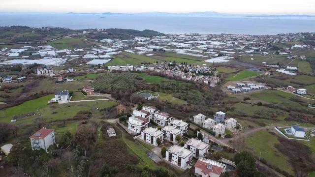 Tezcan Gayrimenkul'den Yalova/termal Akköy'de Deniz Manzaralı Villa. 5