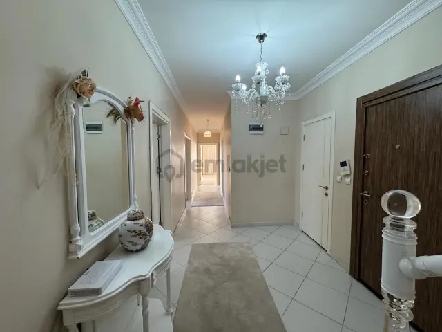 Elfi Den 23 Nisan Görkem Sitesinde Satılık 5+1 Dubleks Daire 3