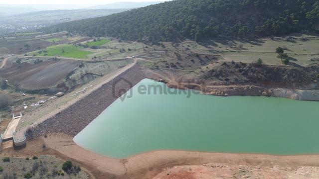 Konya / Ilgın / Belekler Mahallesinde 1.549 M² Gölün Yanında Müstakil Tarla 3