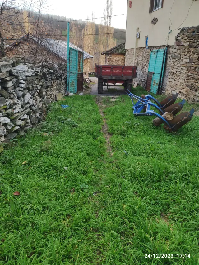 Balıkesir Kepsut Serçeörende Satılık Köy Evi 3