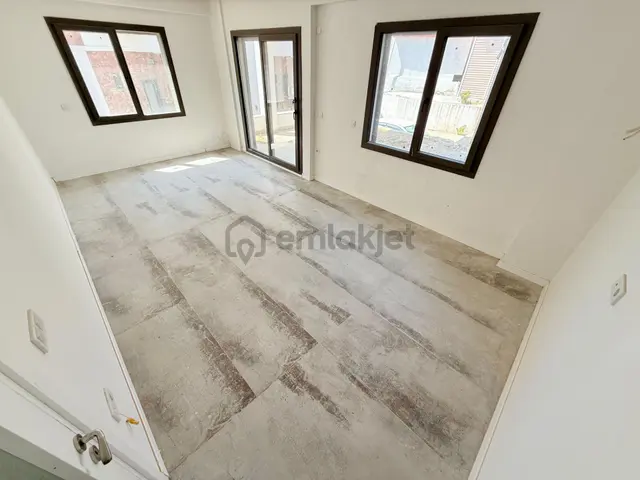Parla'dan Bahçe Kullanımlı Doğa İle İç İçe Modern 2+1 Daire 2