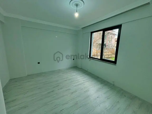 Uytundan Burhaniye Örende Müstakil Tadında Doğalgazlı Satılık1+1 4