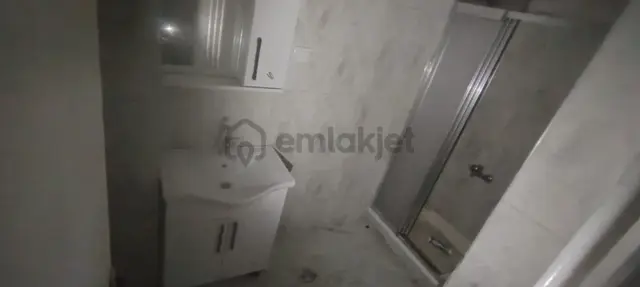 🏡 Ayvalık Sarımsaklı’da Merkezi Konumda, Zemin Üstü 1. Kat, Aydınlık Ve Balkonlu Daire 2
